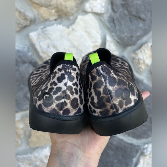 Oofos OOmg Eezee Low Sneakers Womens 6.5 Recovery Shoes Leopard Print Cushioned - Picture 4 of 6